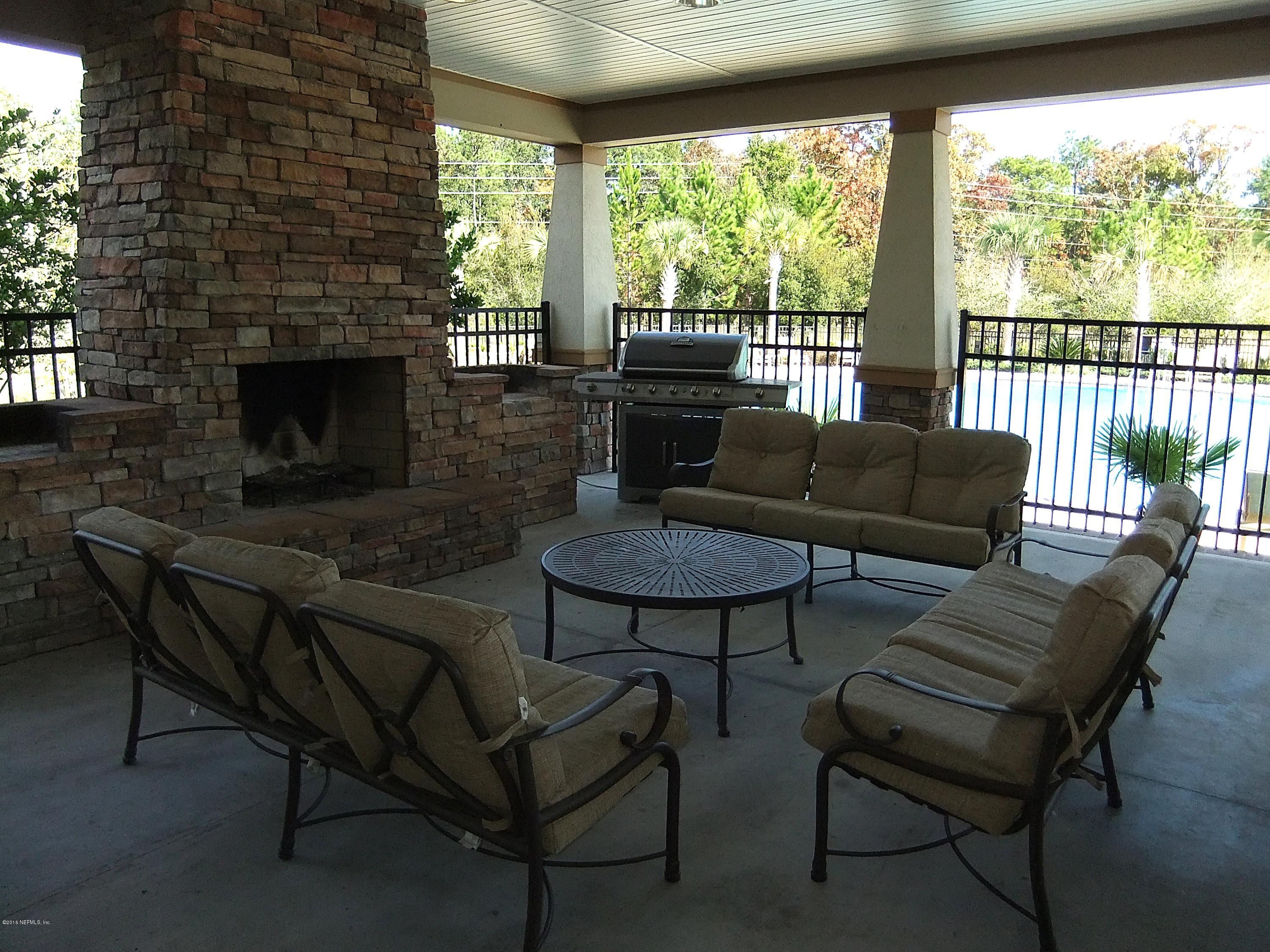 27 - YellowBluffLanding_PatioFireplace