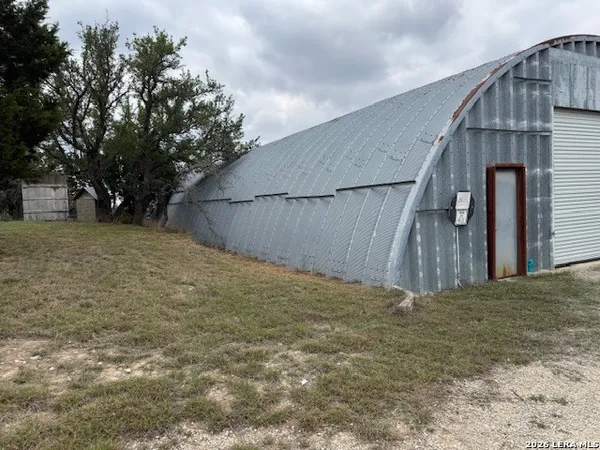 $900,000 | 108 Saddle Wood Trail, Comfort, TX 78013