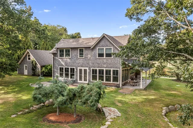 $2,475,000 | 1702 Drift Road, Westport, MA 02790