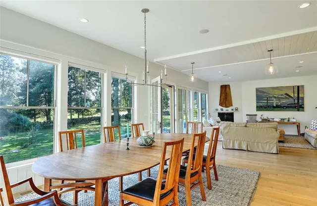 $2,475,000 | 1702 Drift Road, Westport, MA 02790