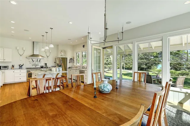 $2,475,000 | 1702 Drift Road, Westport, MA 02790