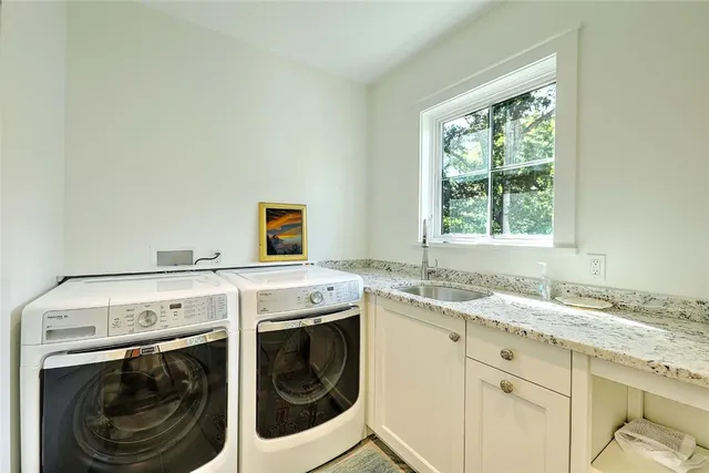 $2,475,000 | 1702 Drift Road, Westport, MA 02790