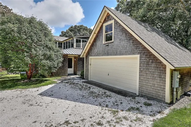 $2,475,000 | 1702 Drift Road, Westport, MA 02790
