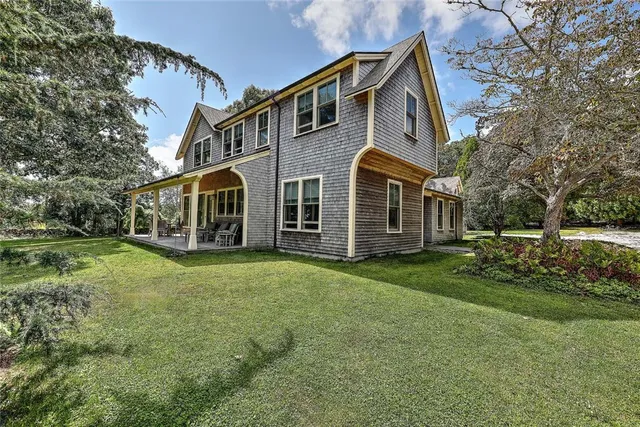 $2,475,000 | 1702 Drift Road, Westport, MA 02790