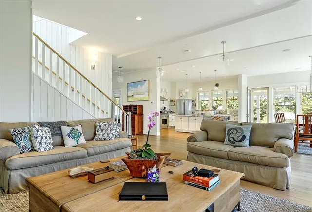 $2,475,000 | 1702 Drift Road, Westport, MA 02790