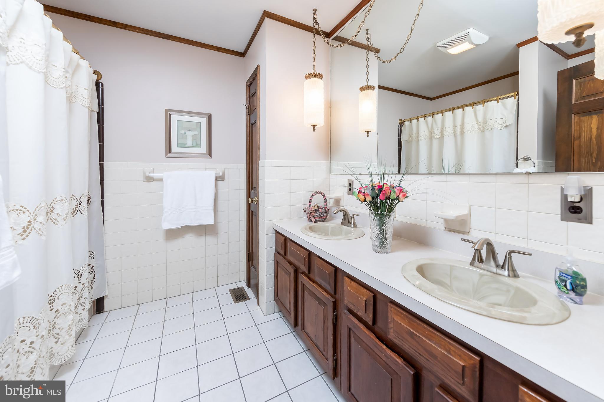 347 Fox Chase Road Clarksboro, NJ 08020 - Photo 25 of 31 Main Bathroom