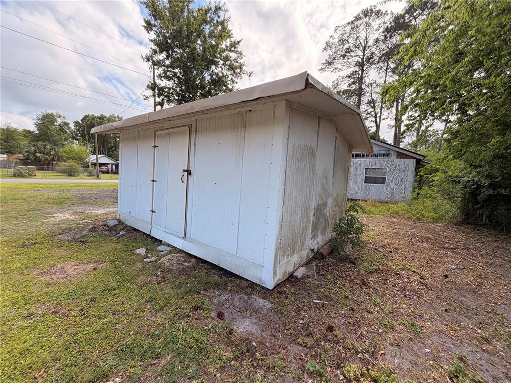 Armadillo Road Astor, FL 32102 - Photo 4 of 12