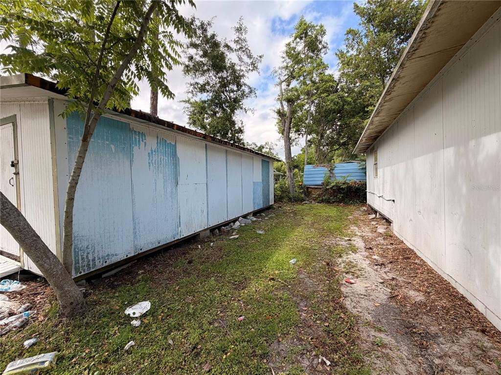 Armadillo Road Astor, FL 32102 - Photo 8 of 12