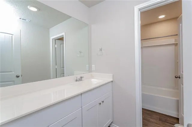 $2,425 | 13525 Brahmin Drive, Austin, TX 78724