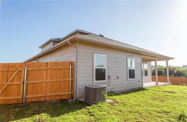 $2,425 | 13525 Brahmin Drive, Austin, TX 78724