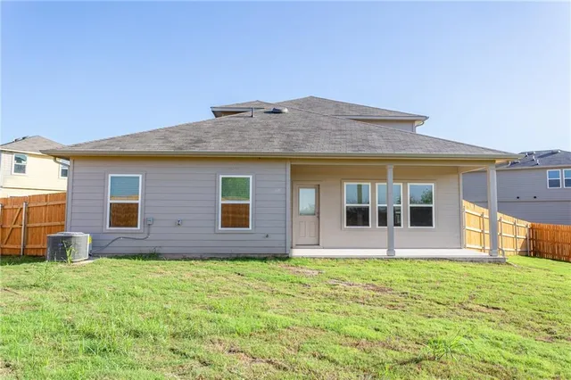 $2,425 | 13525 Brahmin Drive, Austin, TX 78724