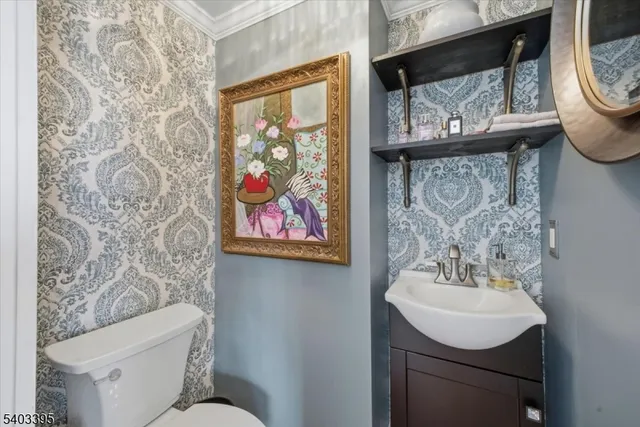 $400,000 | 53 Brunswick Avenue, Bloomsbury, NJ 08804