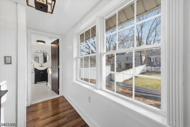 $400,000 | 53 Brunswick Avenue, Bloomsbury, NJ 08804