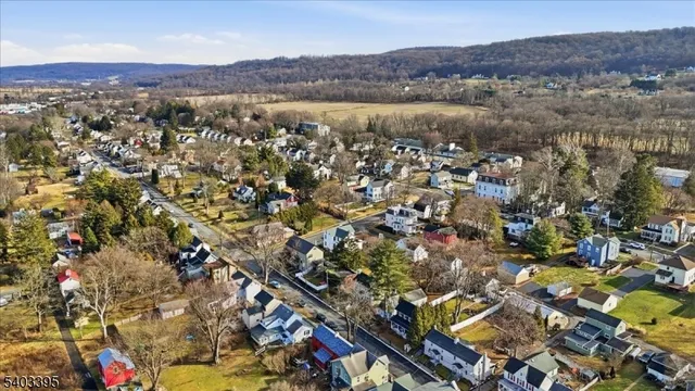 $400,000 | 53 Brunswick Avenue, Bloomsbury, NJ 08804