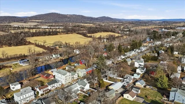 $400,000 | 53 Brunswick Avenue, Bloomsbury, NJ 08804