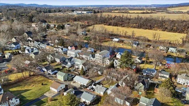 $400,000 | 53 Brunswick Avenue, Bloomsbury, NJ 08804