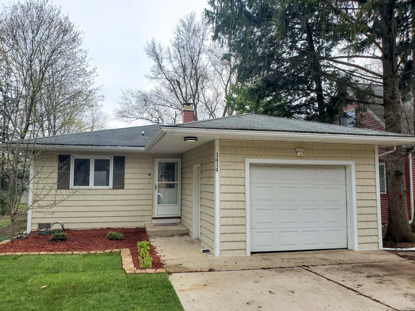 1414 River Road South Elgin, IL 60177 - Photo 1 of 18