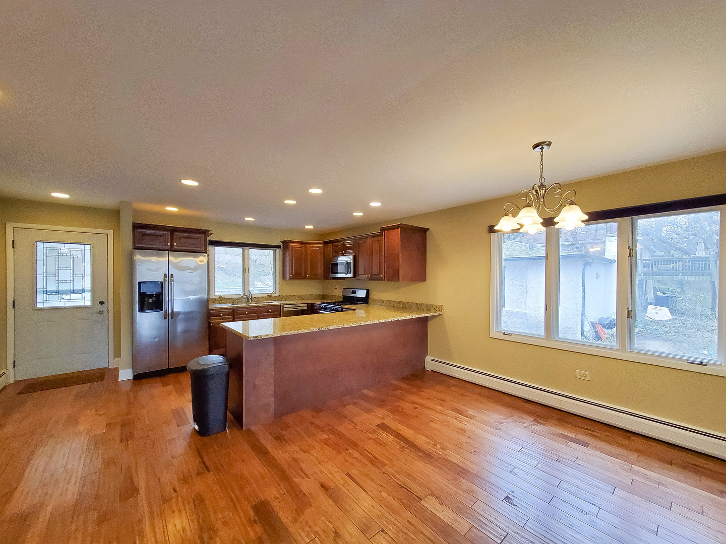 1414 River Road South Elgin, IL 60177 - Photo 5 of 18