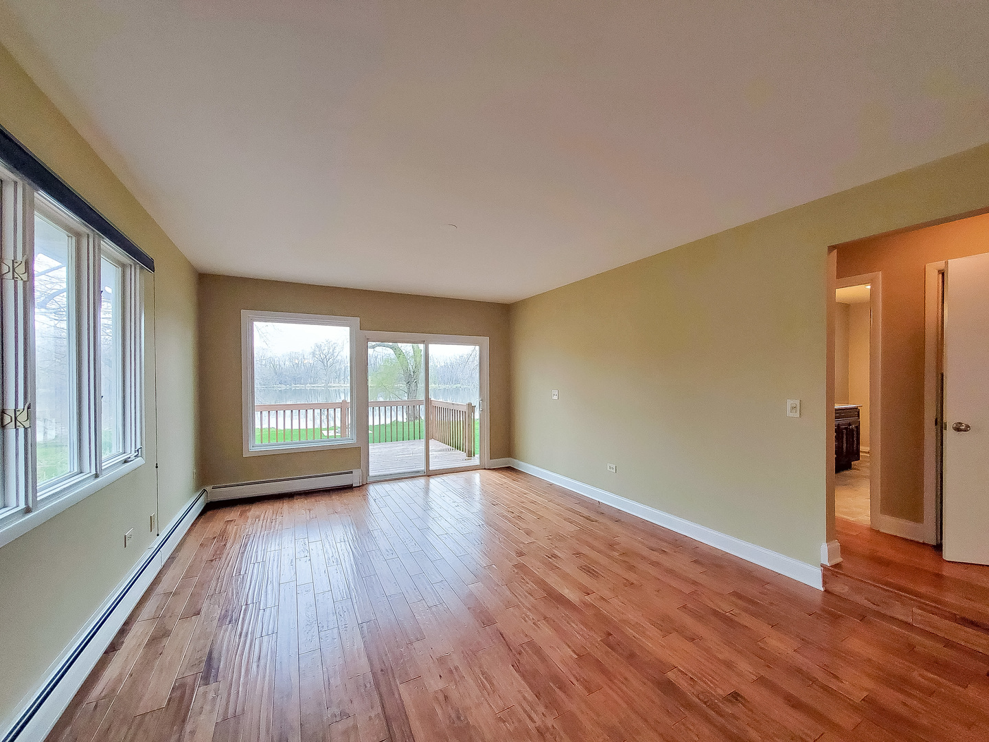 1414 River Road South Elgin, IL 60177 - Photo 8 of 18