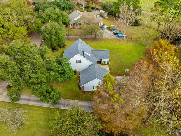 $375,000 | 425 Hale Drive, Thibodaux, LA 70301