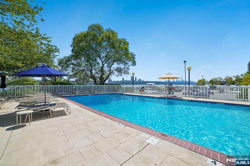 1055 River Road, Unit 312 Edgewater, NJ 07020 - Photo 33 of 47 Gallery Image 33
