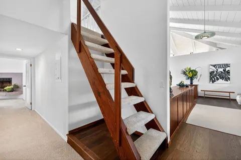 a view of entryway and hall