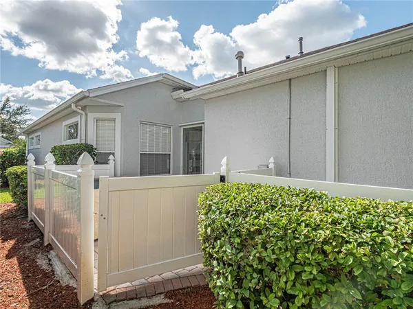 $2,600 | 7652 15th Street, Vero Beach, FL 32966