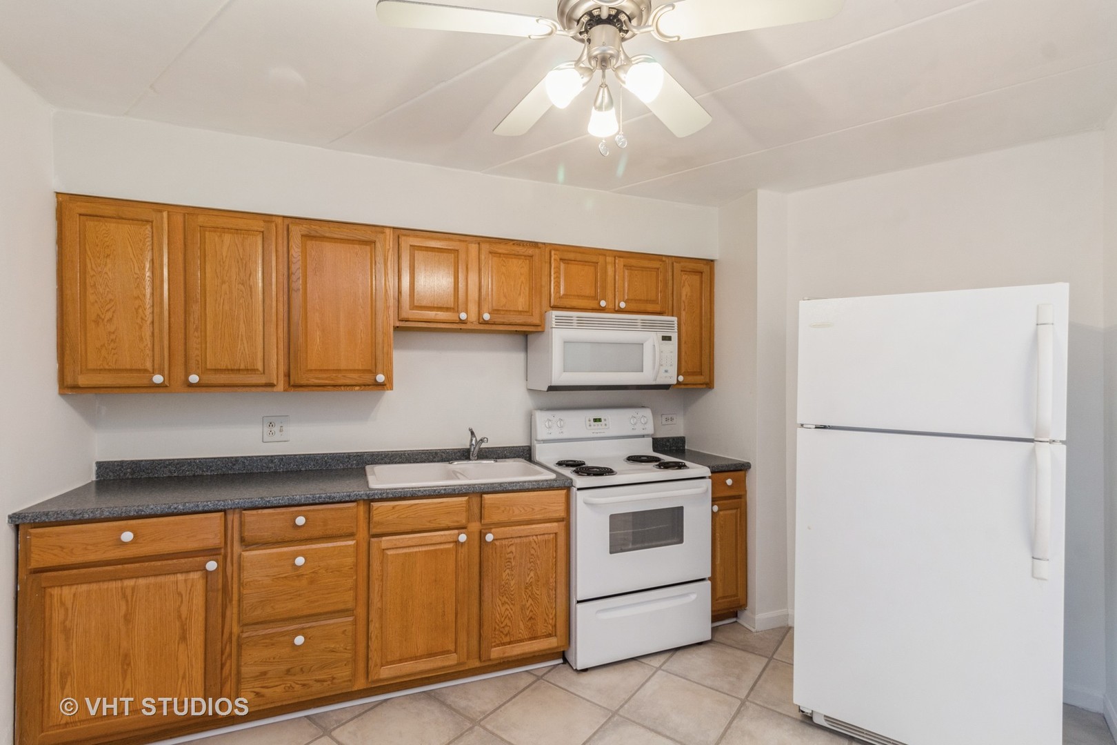 1 Renaissance Place, Unit 710 Palatine, IL 60067 - Photo 7 of 16