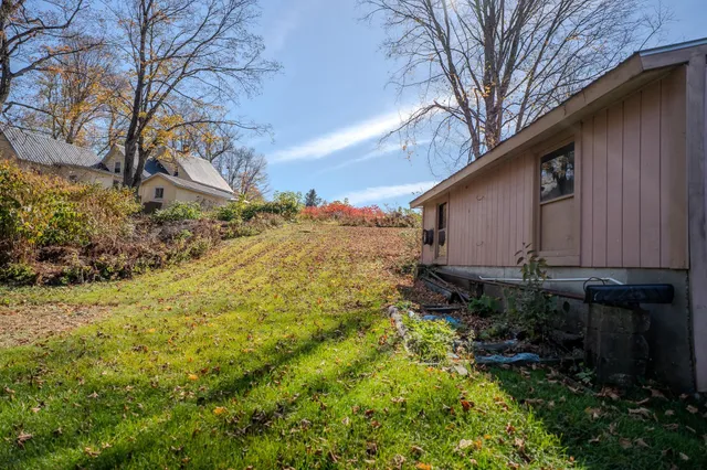 $139,000 | 1536 Memorial Drive, St. Johnsbury, VT 05819