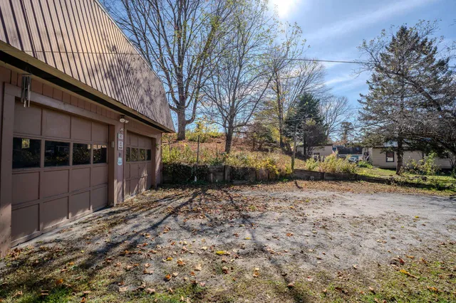 $139,000 | 1536 Memorial Drive, St. Johnsbury, VT 05819