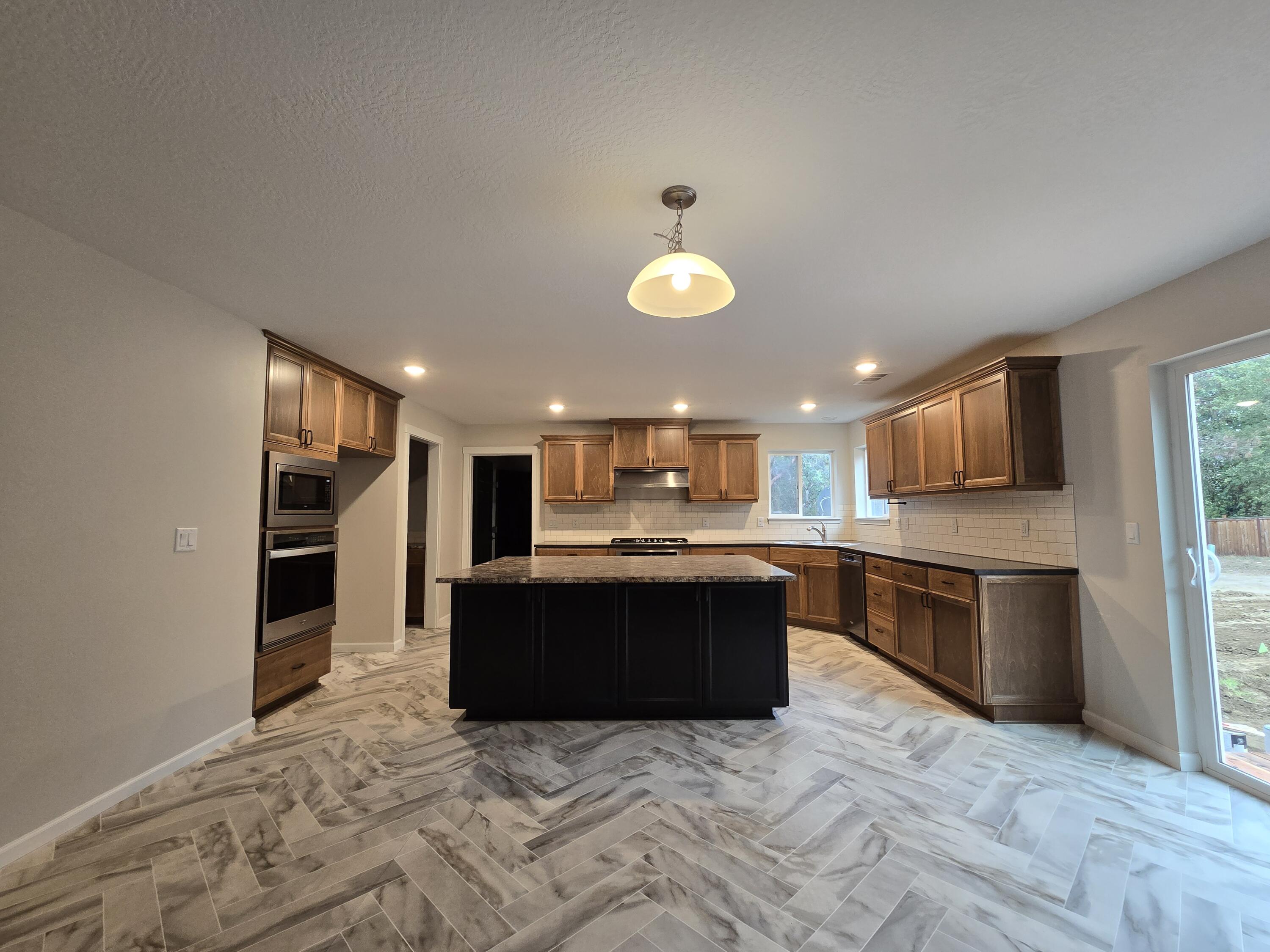 588 Upper Applegate Road Jacksonville, OR 97530 - Photo 12 of 53 kitchen1