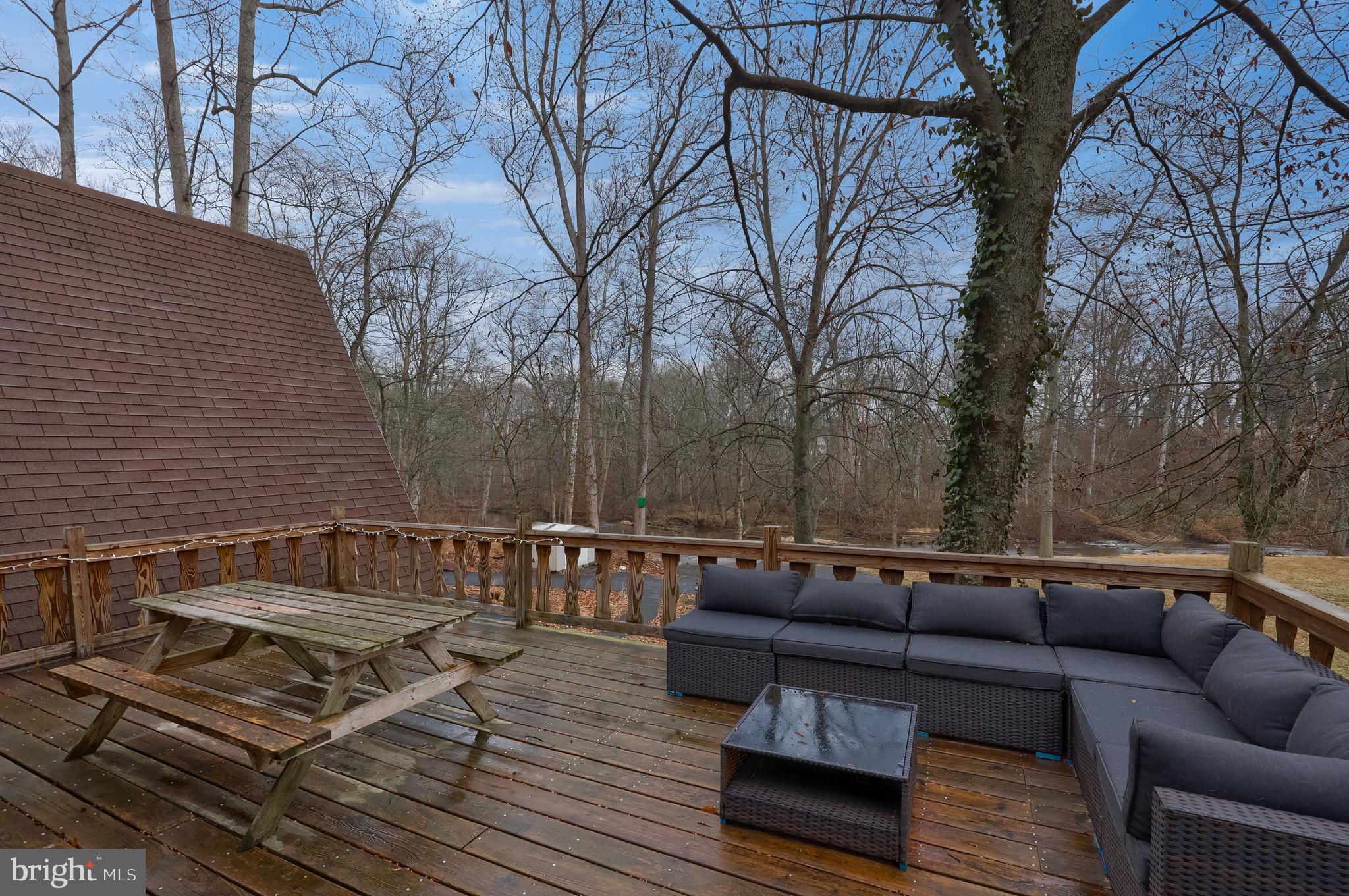 460 Greenville Road Denver, PA 17517 - Photo 27 of 50 a view of sitting area with furniture and wooden floor