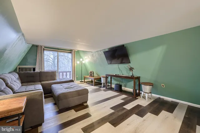 $299,900 | 460 Greenville Road, Denver, PA 17517