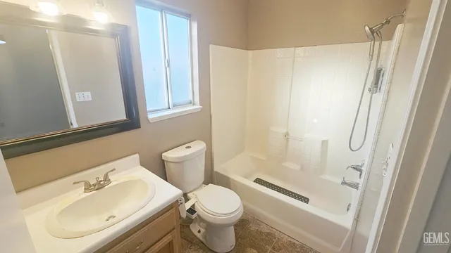 $380,000 | Undisclosed Address, Delano, CA 93215