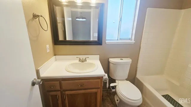 $380,000 | Undisclosed Address, Delano, CA 93215