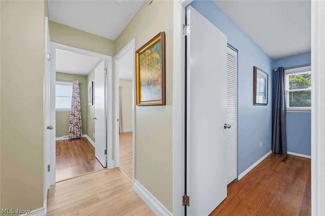 6684 Bonnieview Road Cleveland, OH 44143 - Photo 18 of 29