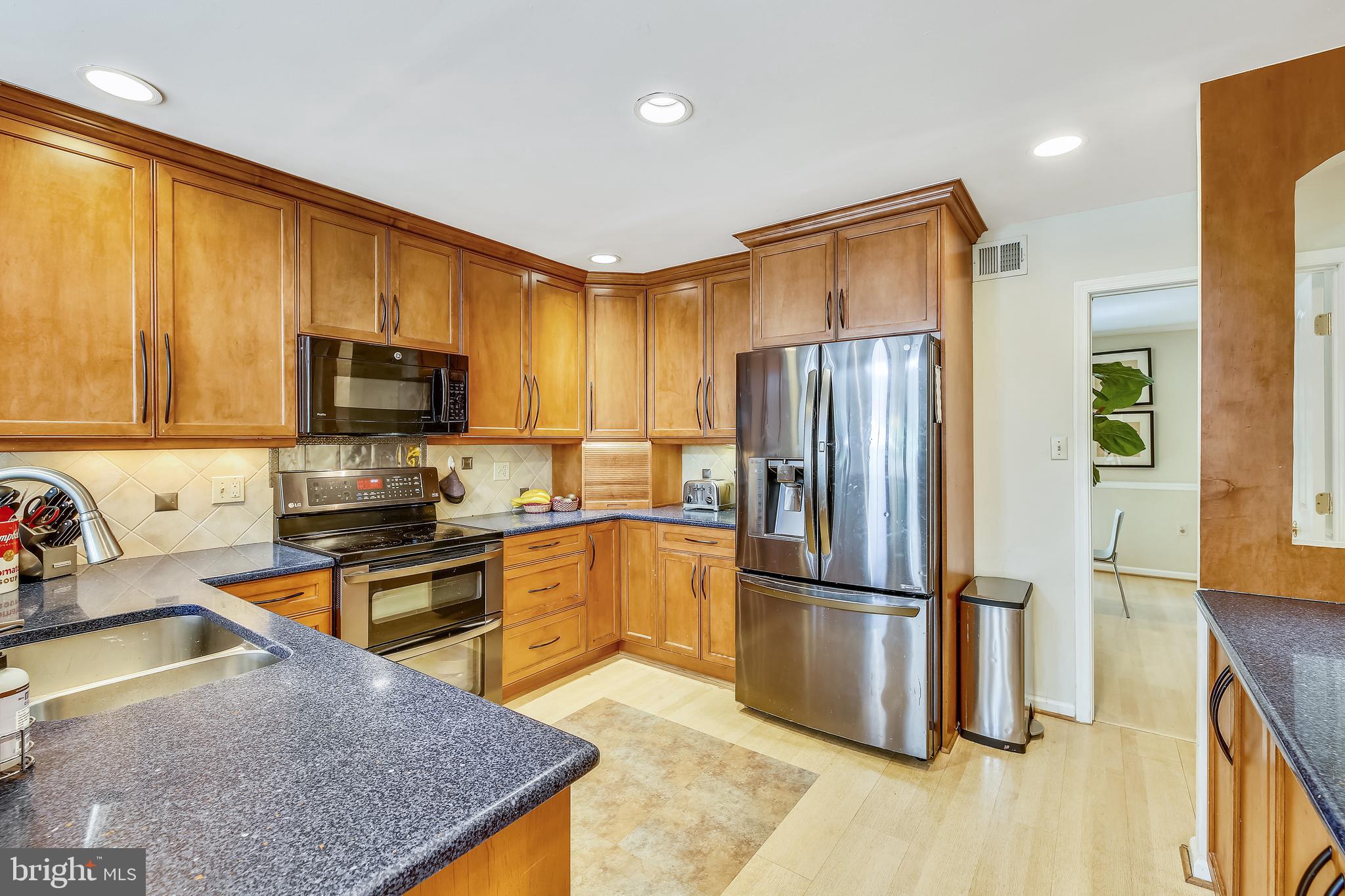8 Pebble Ridge Court Potomac, MD 20854 - Photo 11 of 61
