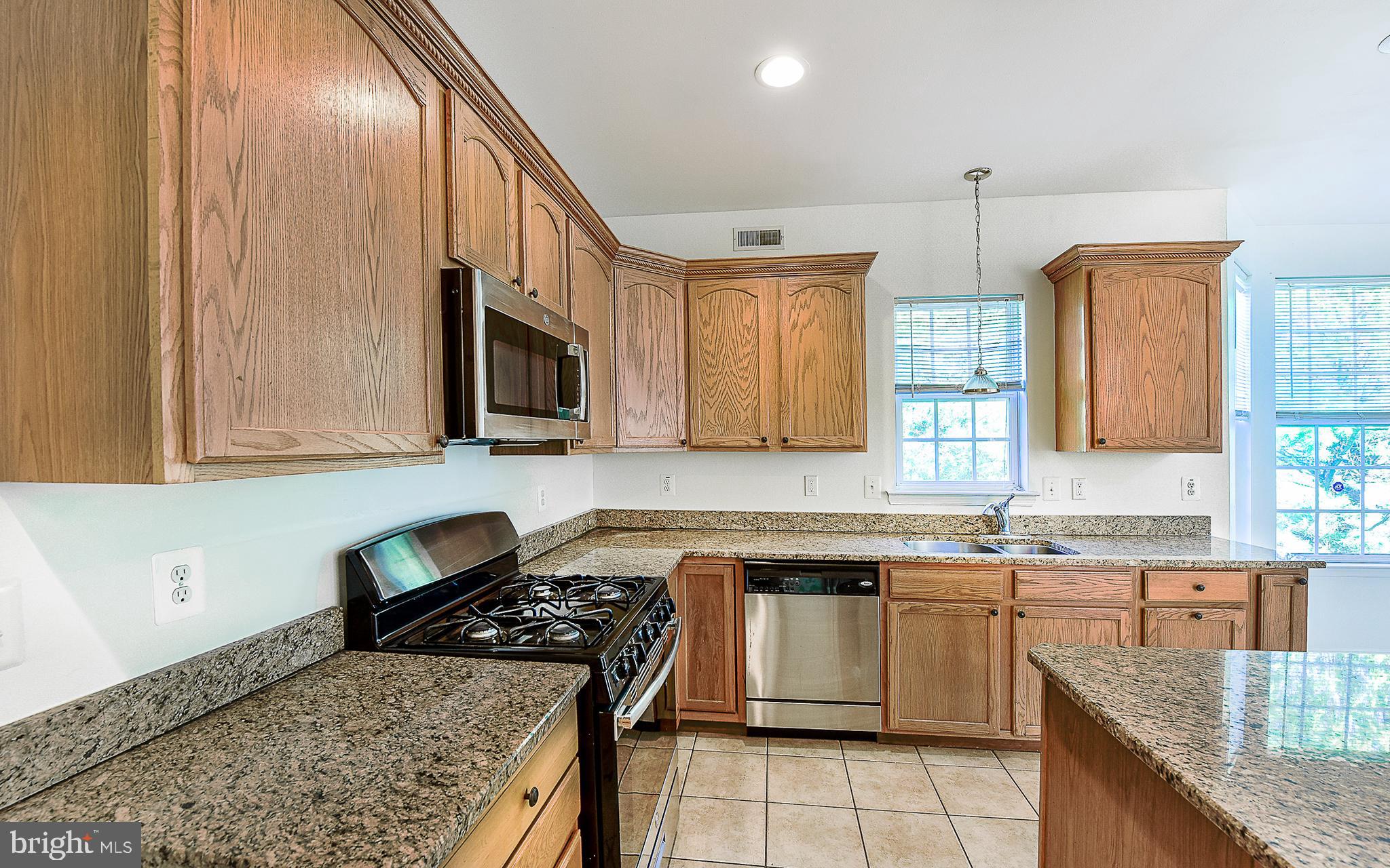 6 Palmer Court Glassboro, NJ 08028 - Photo 13 of 44 Kitchen granite countertops