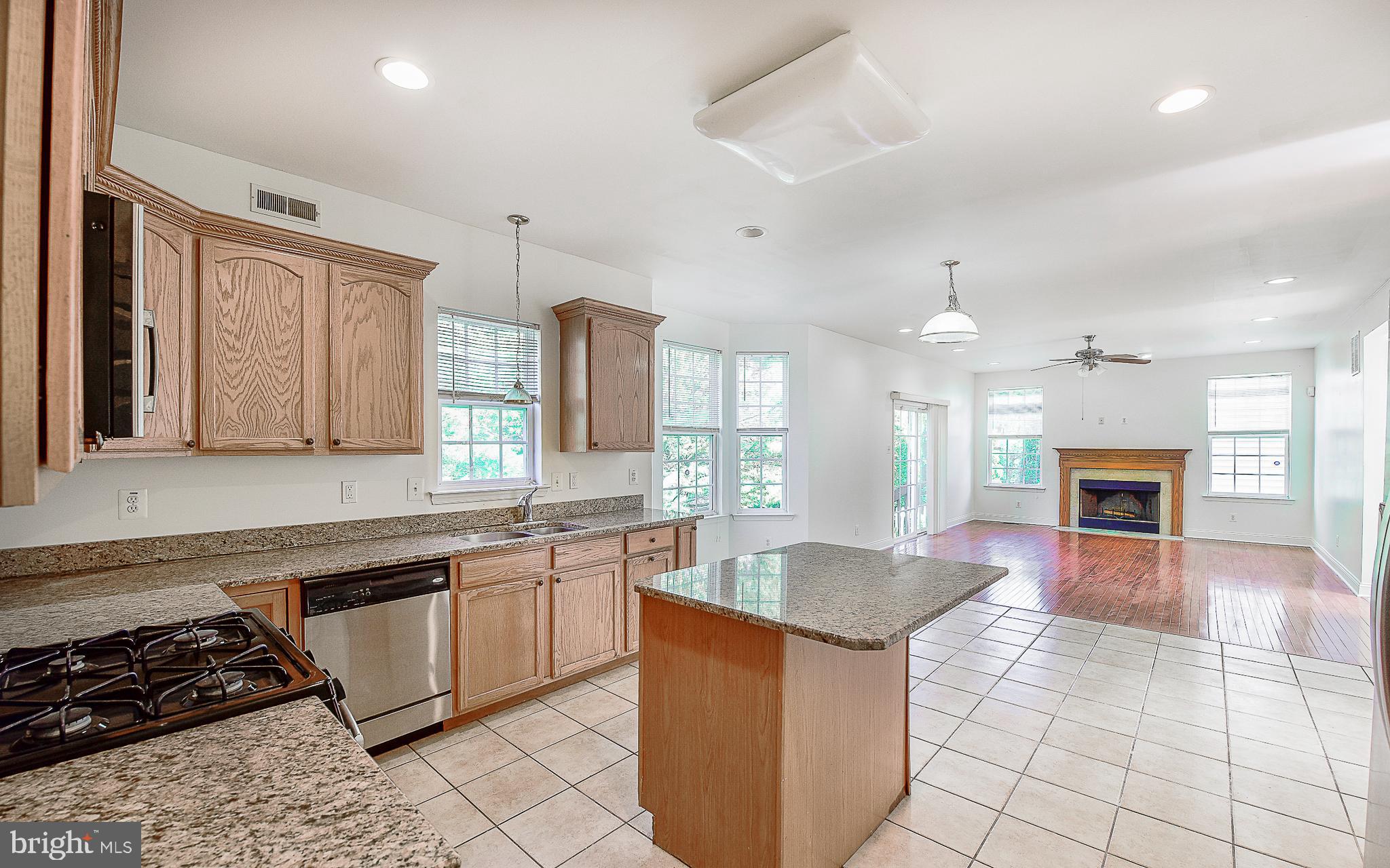 6 Palmer Court Glassboro, NJ 08028 - Photo 14 of 44 Kitchen with stainless appliances