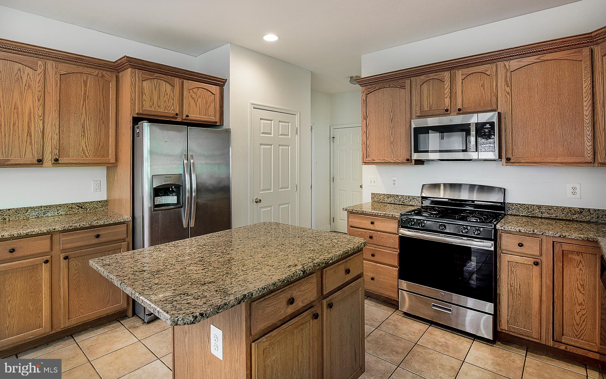 6 Palmer Court Glassboro, NJ 08028 - Photo 15 of 44 Kitchen island