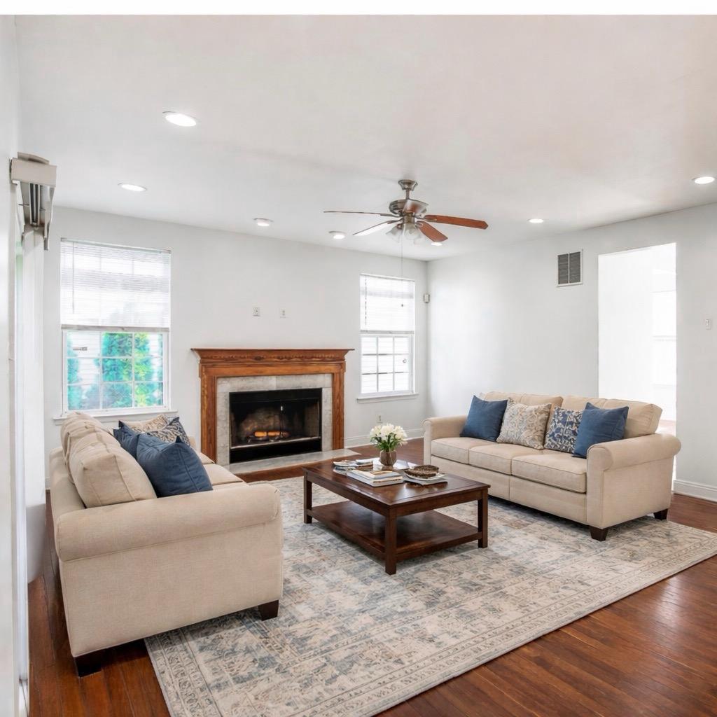 6 Palmer Court Glassboro, NJ 08028 - Photo 18 of 44 Bright and inviting Family room.VIRTUALLY STAGE!