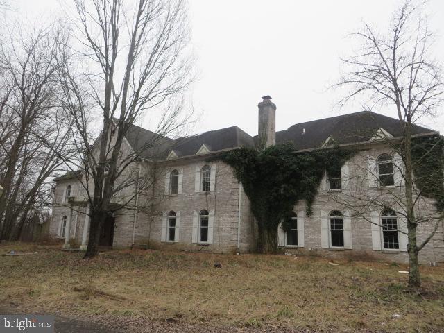 29 Beverly Hills Road Warminster, PA 18974 - Photo 3 of 26