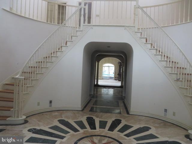 29 Beverly Hills Road Warminster, PA 18974 - Photo 4 of 26