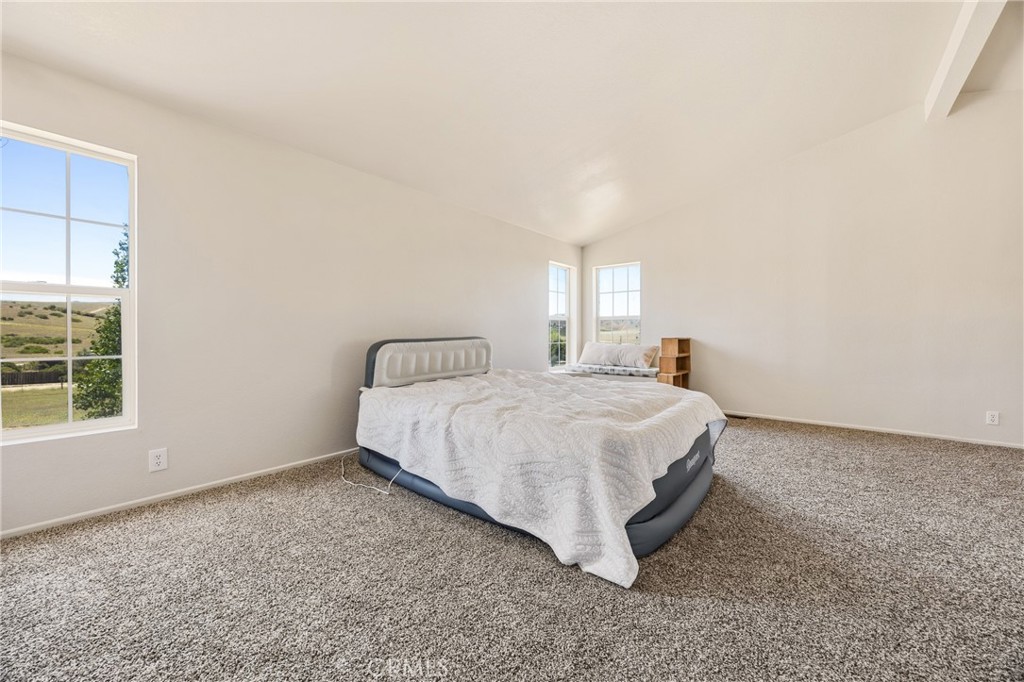 6998 Kingsbury Road Templeton, CA 93465 - Photo 45 of 59 Spacious primary bedroom with two walk in closets