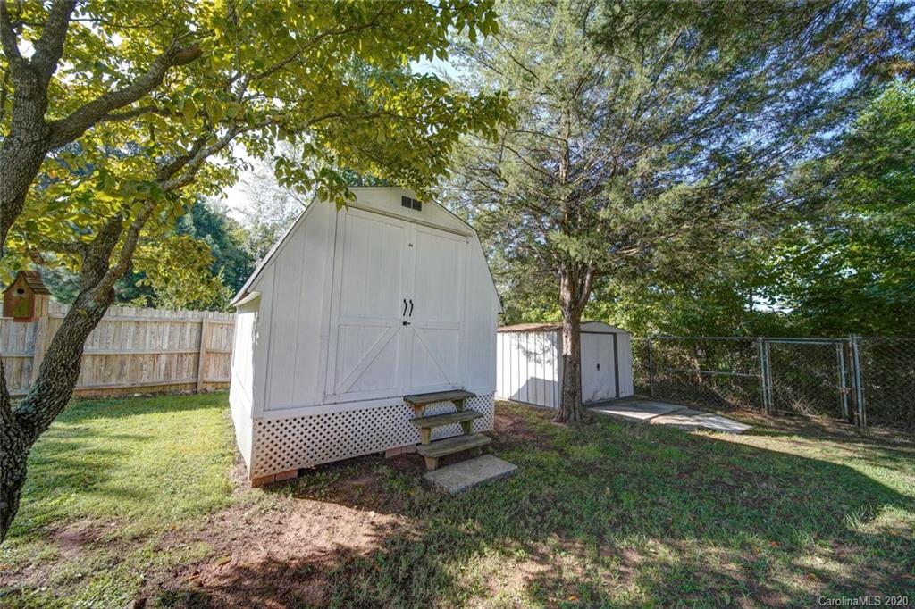 3310 Kelly Road Charlotte, NC 28216 - Photo 5 of 36 Gallery Image 5