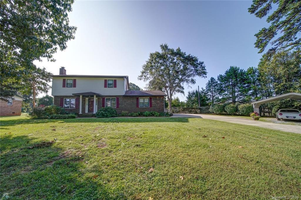 3310 Kelly Road Charlotte, NC 28216 - Photo 7 of 36 Gallery Image 7