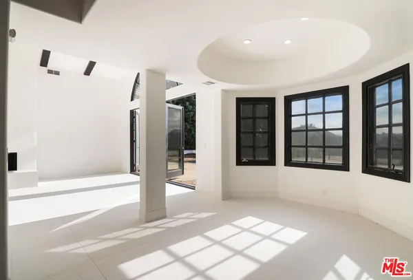 a view of an entryway