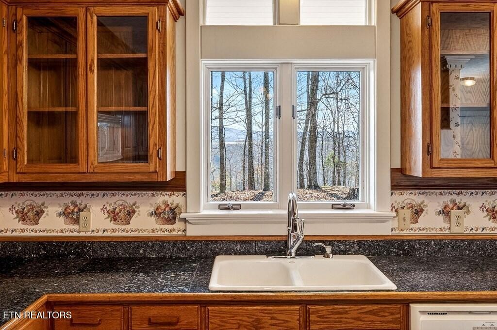 6211 Rocky Point Road Cookeville, TN 38506 - Photo 31 of 59 a view of a sink and a window