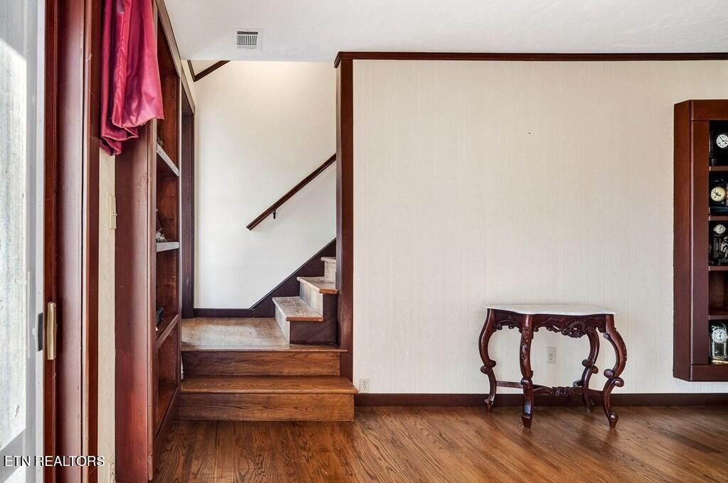 6211 Rocky Point Road Cookeville, TN 38506 - Photo 36 of 59 a view of entryway with wooden floor
