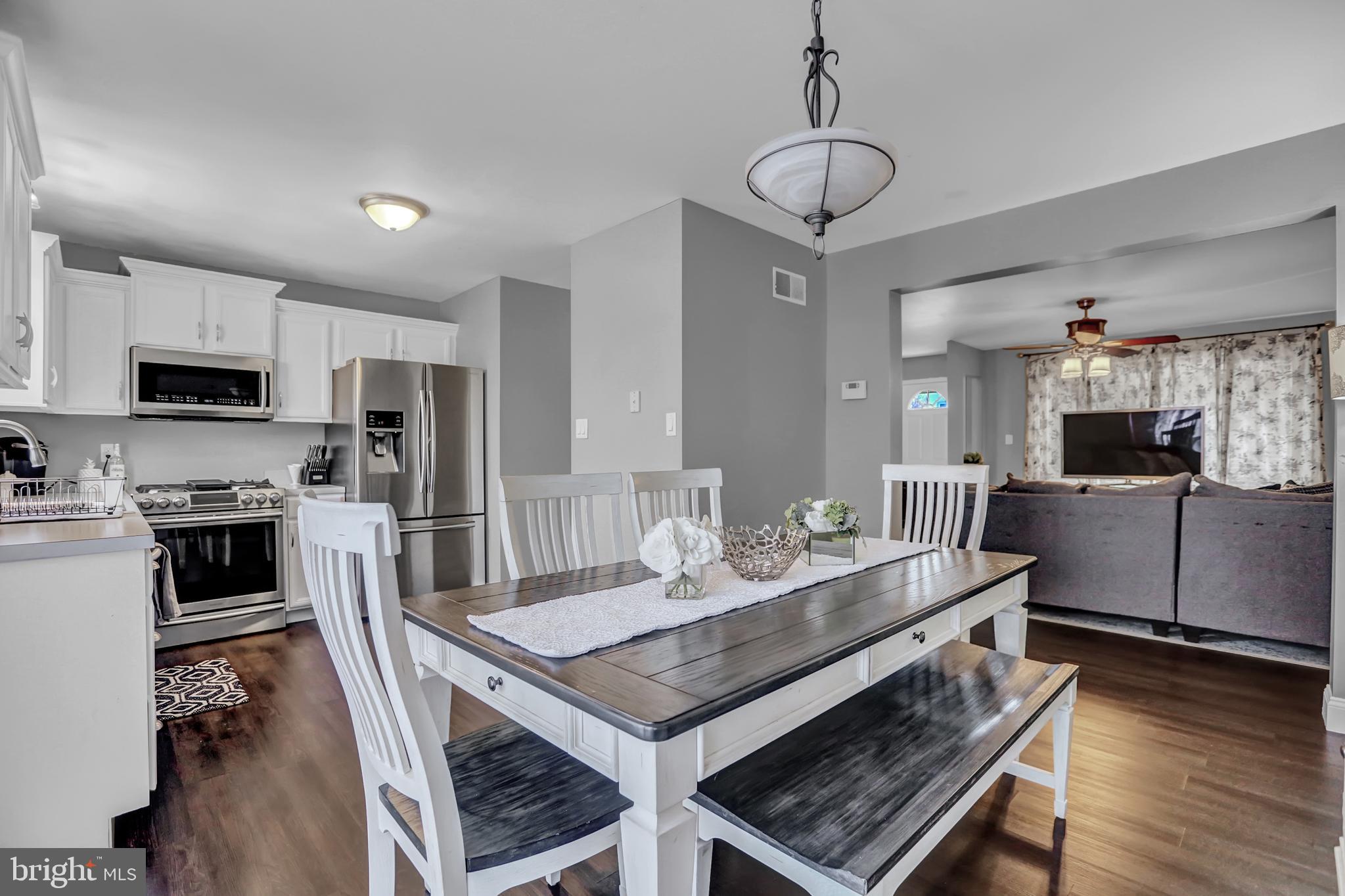 201 Riders Way Lebanon, PA 17042 - Photo 7 of 27 Great Size Dining w/small deck access